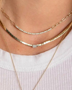 Lo Emerald Cut Gold Bar Necklace