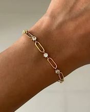 Load image into Gallery viewer, Audrey Single Diamonds Gold Oval Link Bracelet | Stainless Steel Gold Plated
