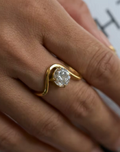 Load image into Gallery viewer, Harriet Abstract Solitaire Gold Ring | Stainless Steel Gold Plated
